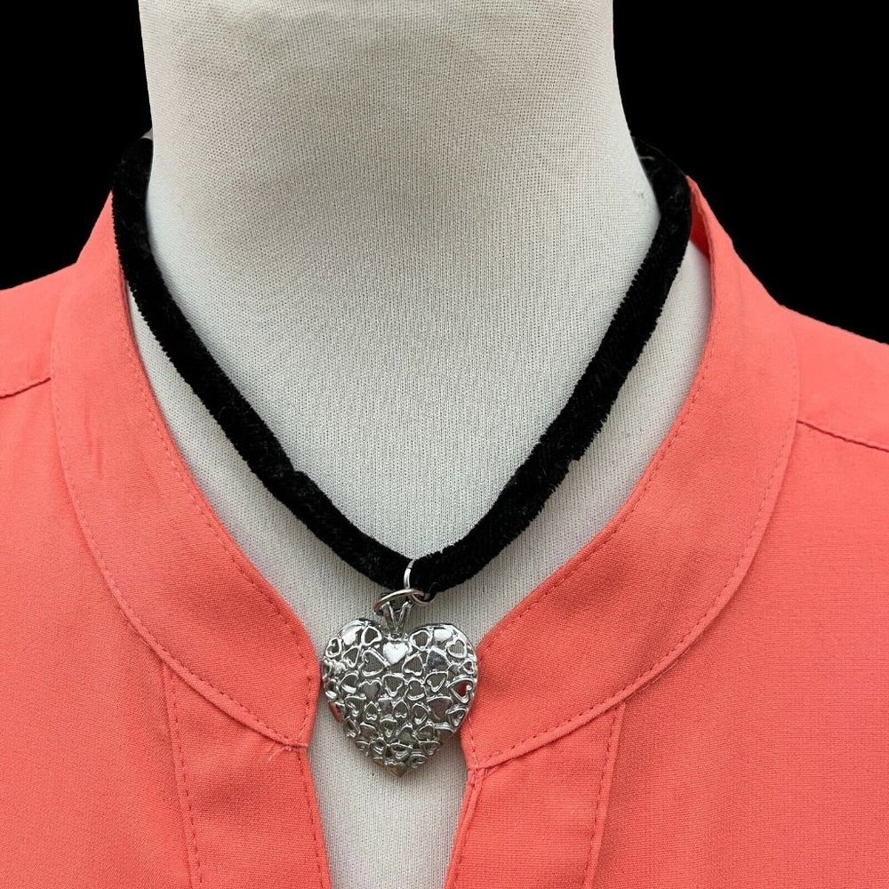 Silver-tone‎ Black Velvet Fabric Heart Pendant Women's Fashion Necklace